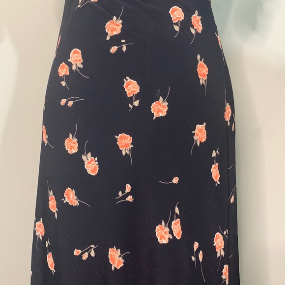 Bardot Maxi Dress in Raining Jasmine FLYNN SKYE
Color:Raining Jasmine Size: S - Picture 7 of 13